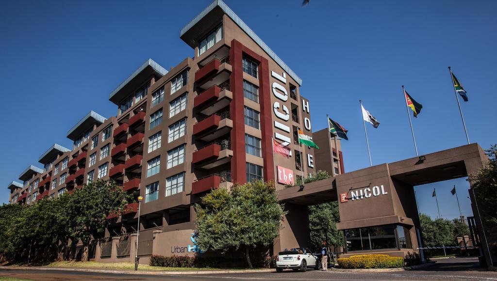 The Nicol Hotel And Apartments Йоханесбург Екстериор снимка