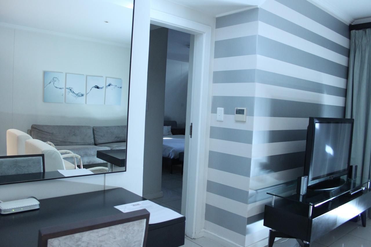 The Nicol Hotel And Apartments Йоханесбург Екстериор снимка