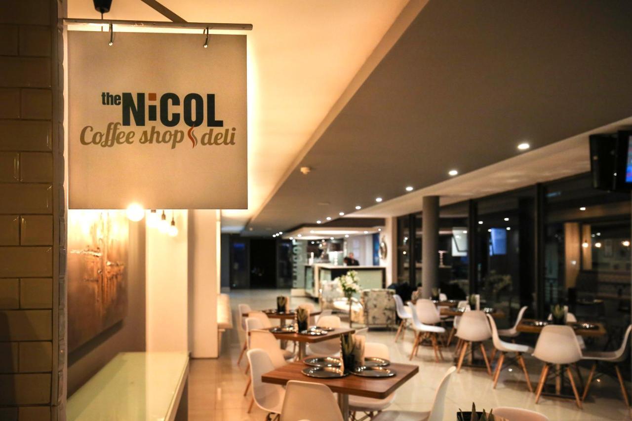 The Nicol Hotel And Apartments Йоханесбург Екстериор снимка