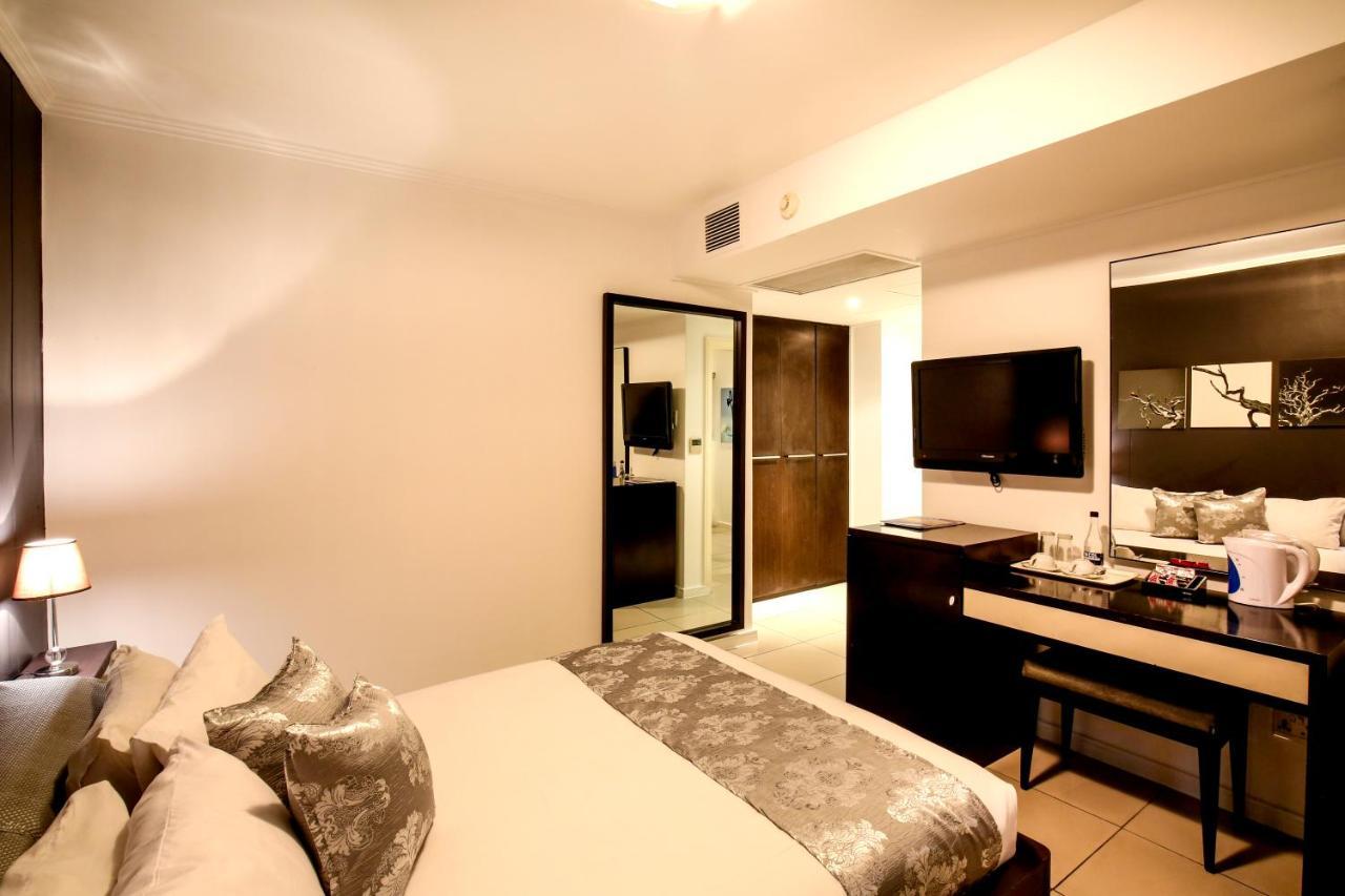 The Nicol Hotel And Apartments Йоханесбург Екстериор снимка